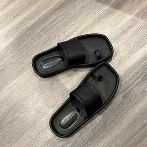 Charles & Keith toe sandals